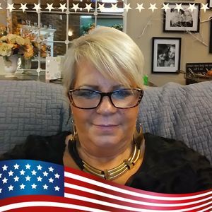 Meet your Posher, Valerie